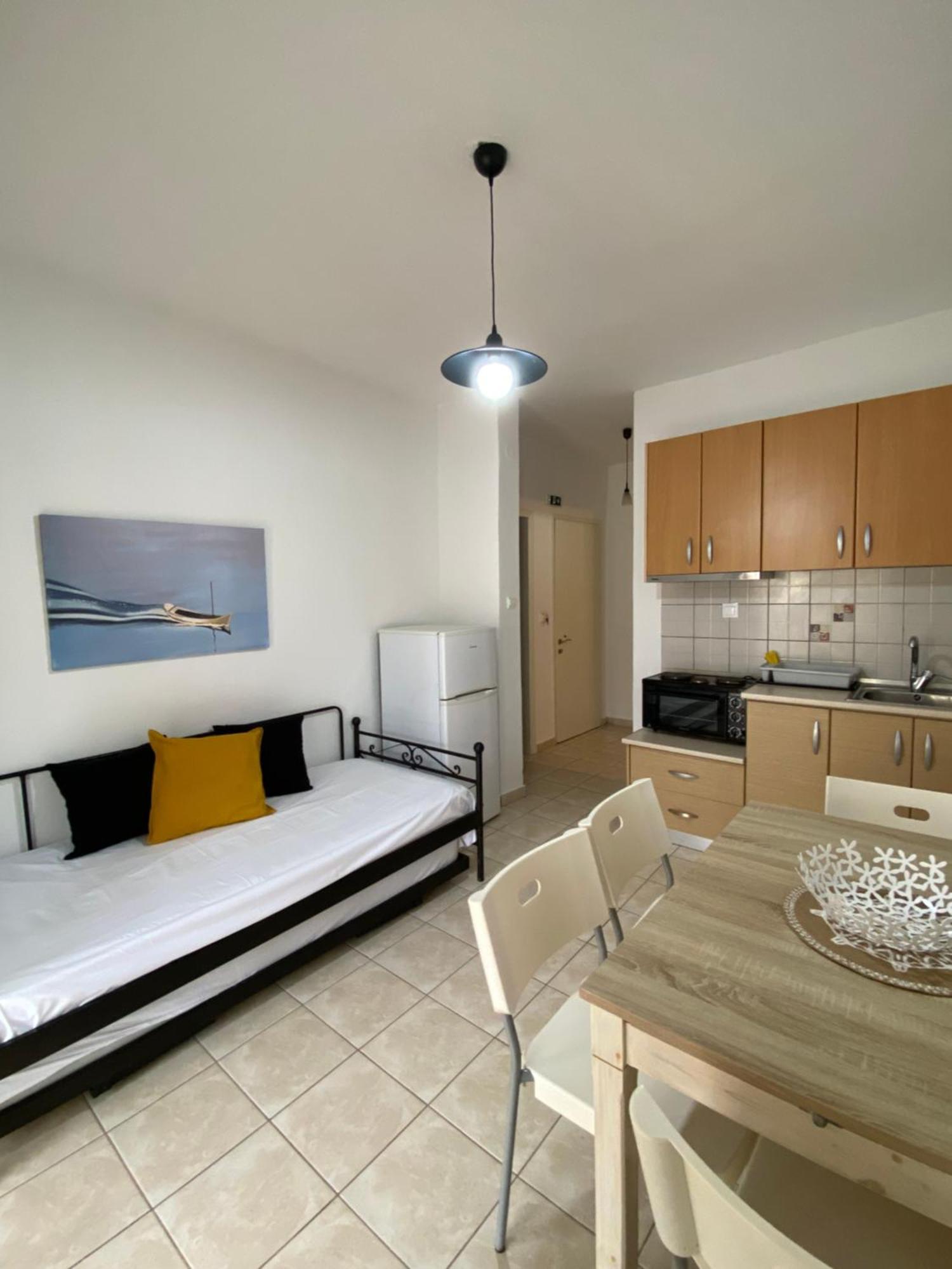 Georgoudi Apartments Nikiti  Exteriör bild